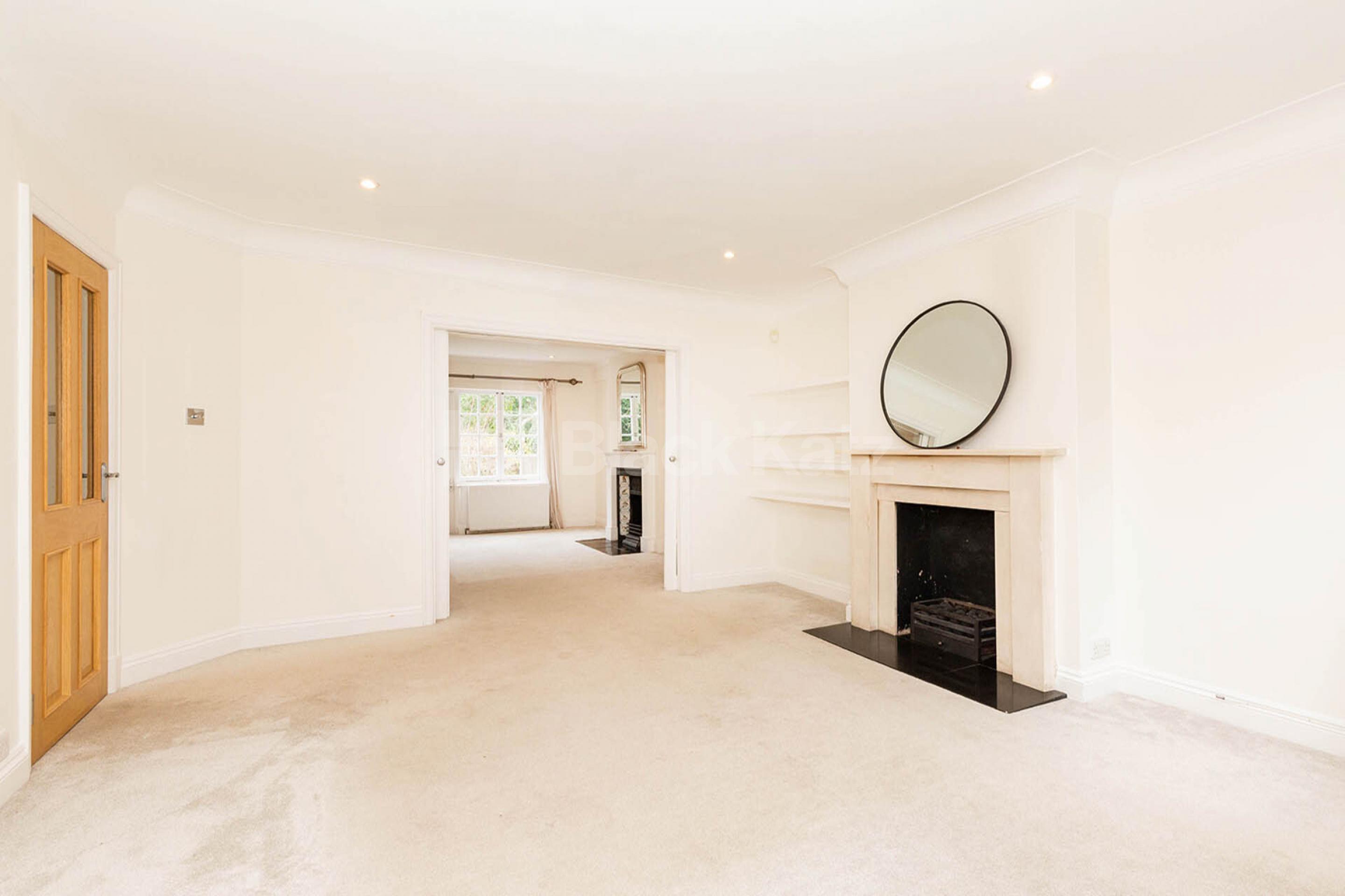 Stunning House on a private residential street located in Muswell hill Cascade Avenue, Muswell Hill  N10